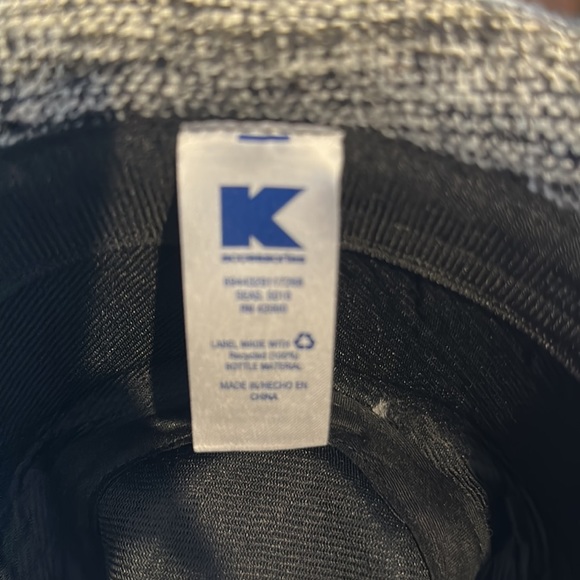 Black and white tweed like fedora style hat with black flower on the side - Picture 6 of 6